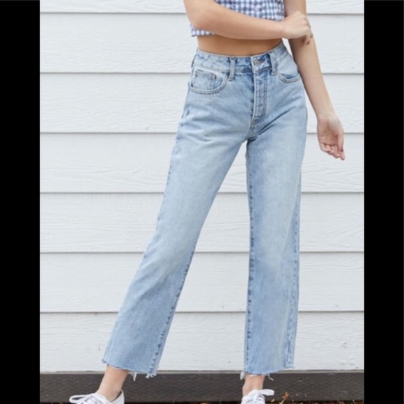 PacSun Denim - PacSun High Waist Mom Jeans Frayed Hem 🌺